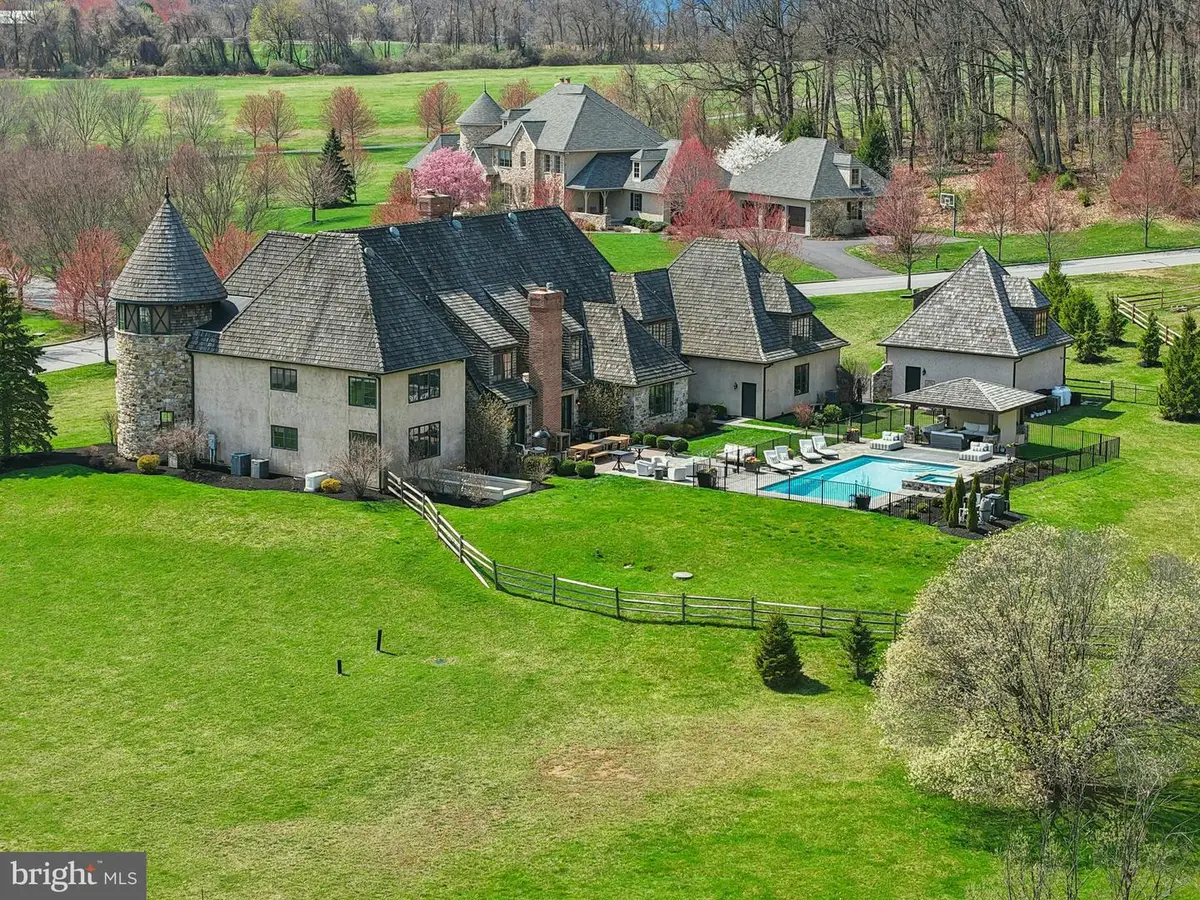 2214 N Melrose Ln, Bethlehem, PA 18015 - #1