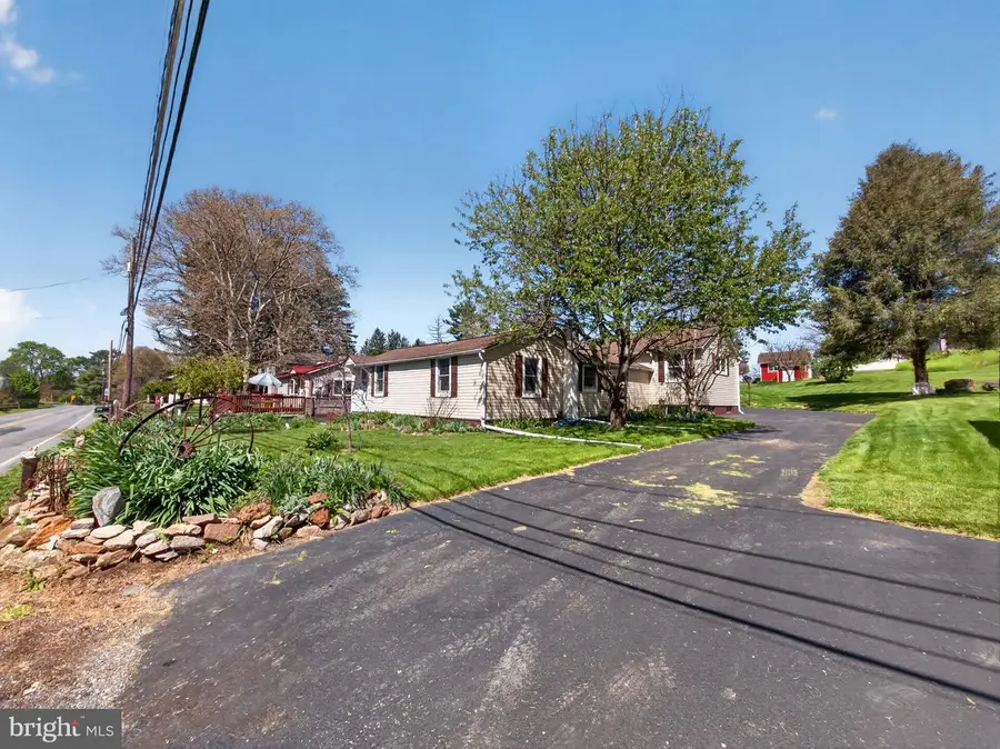 8275 Mertztown Rd, Alburtis, PA 18011 - #3