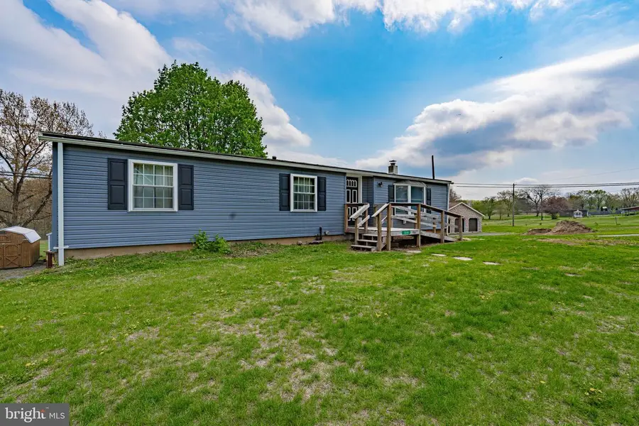 3310 Friedens Rd, Slatington, PA 18080 - #3