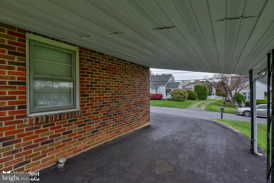 34 N 38th St, Allentown, PA 18104 - #3