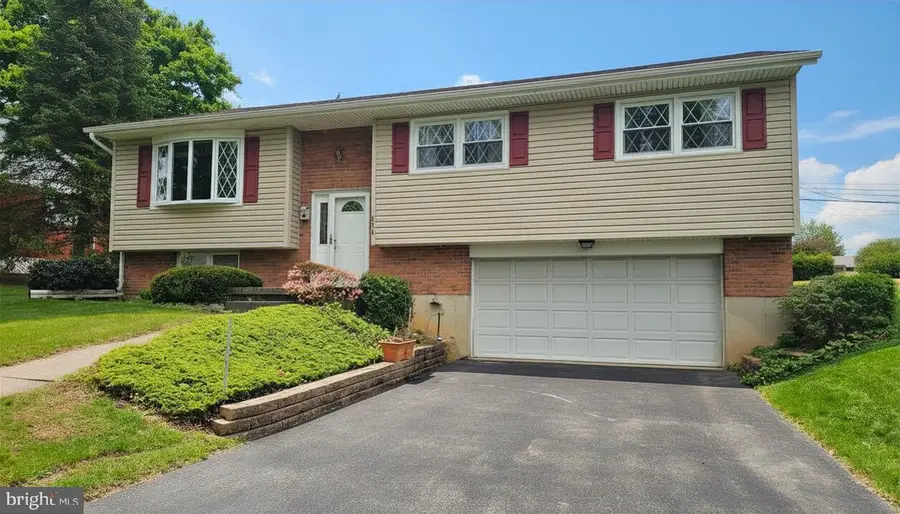 524 E Tioga St, Allentown, PA 18103 - #2