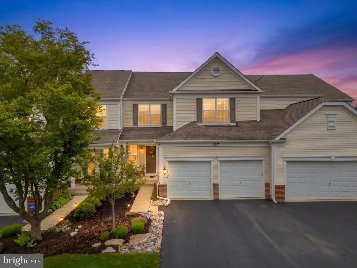 8617 Cascade Rd, Breinigsville, PA 18031 - #1