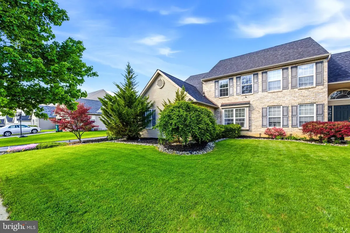 2066 Rolling Meadow Dr, Macungie, PA 18062 - #1