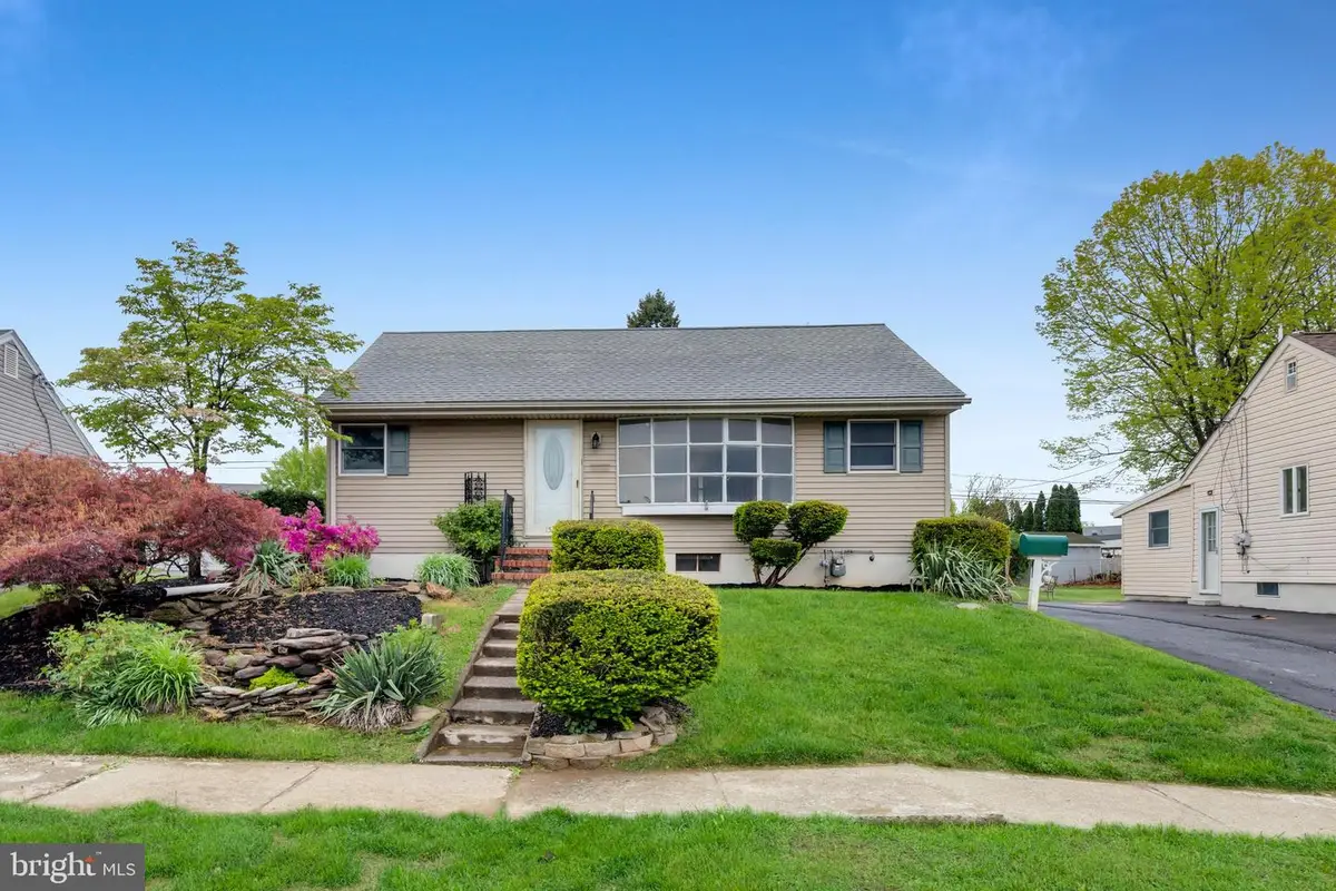 1534 Eastwood Dr, Bethlehem, PA 18018 - #1