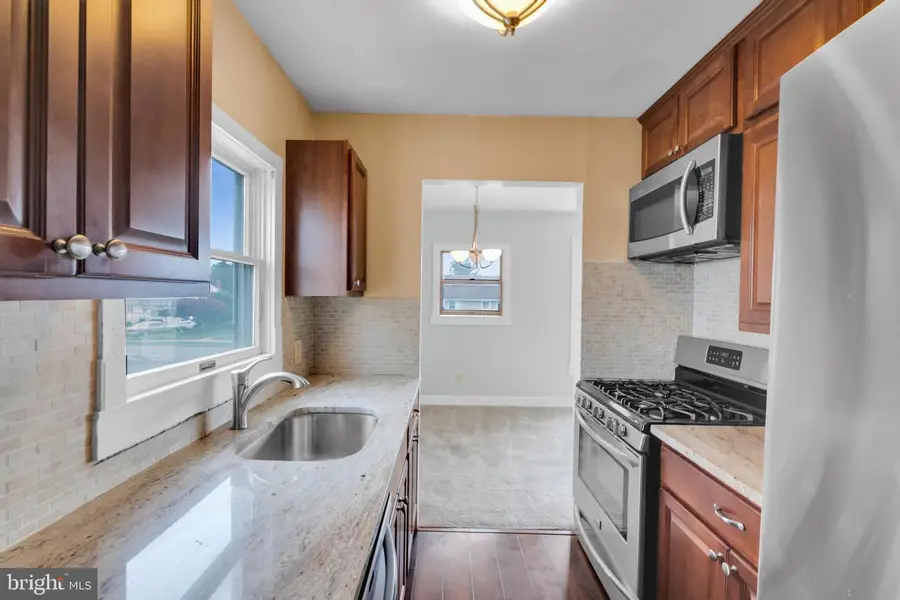 1534 Eastwood Dr, Bethlehem, PA 18018 - #3