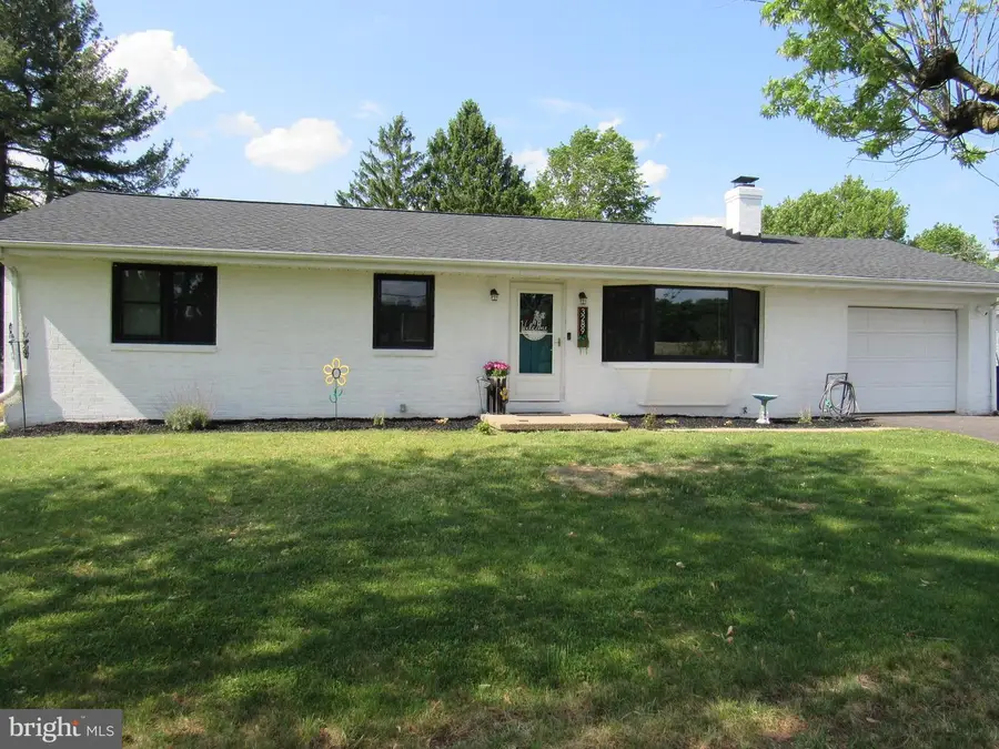 3289 Jacoby Rd, Coopersburg, PA 18036 - #2