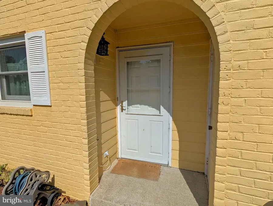 1909 Cricklewood Cv, Fogelsville, PA 18051 - #2