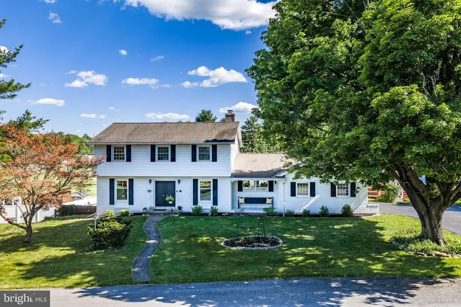 3146 Club Dr, Allentown, PA 18103 - #2