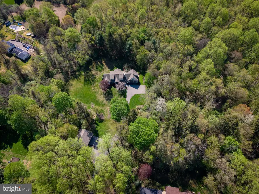 5826 Glen Rd, Upper Saucon, PA 18036 - #3