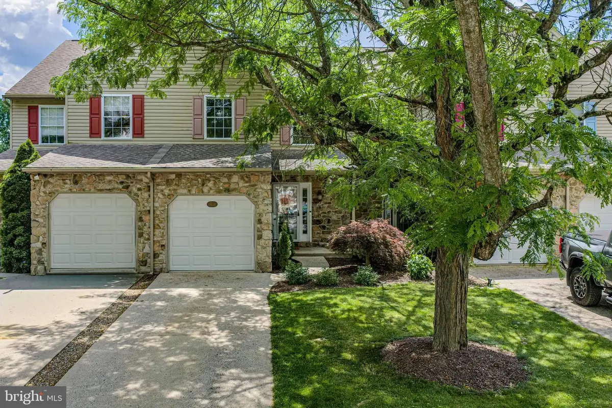 1658 Pinewind Dr, Lower Macungie, PA 18011 - #1