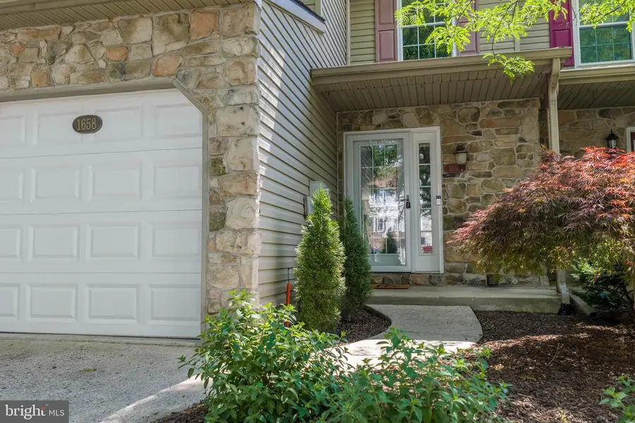 1658 Pinewind Dr, Lower Macungie, PA 18011 - #3
