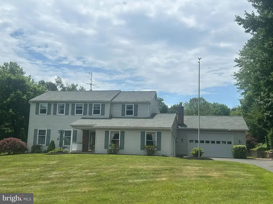 5712 Nina Cir, Coopersburg, PA 18036 - #2