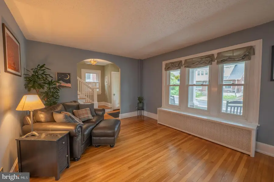 174 Elm St, Emmaus, PA 18049 - #3