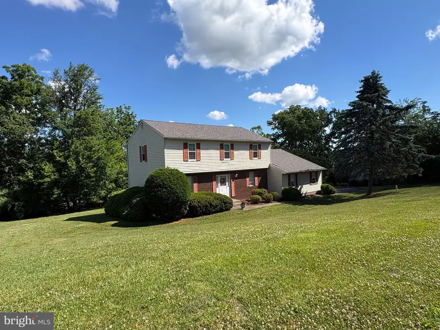 5705 Bel Air Dr, Coopersburg, PA 18036 - #2