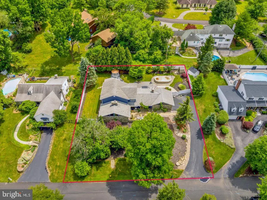 2210 Greenwood Rd, Allentown, PA 18103 - #3
