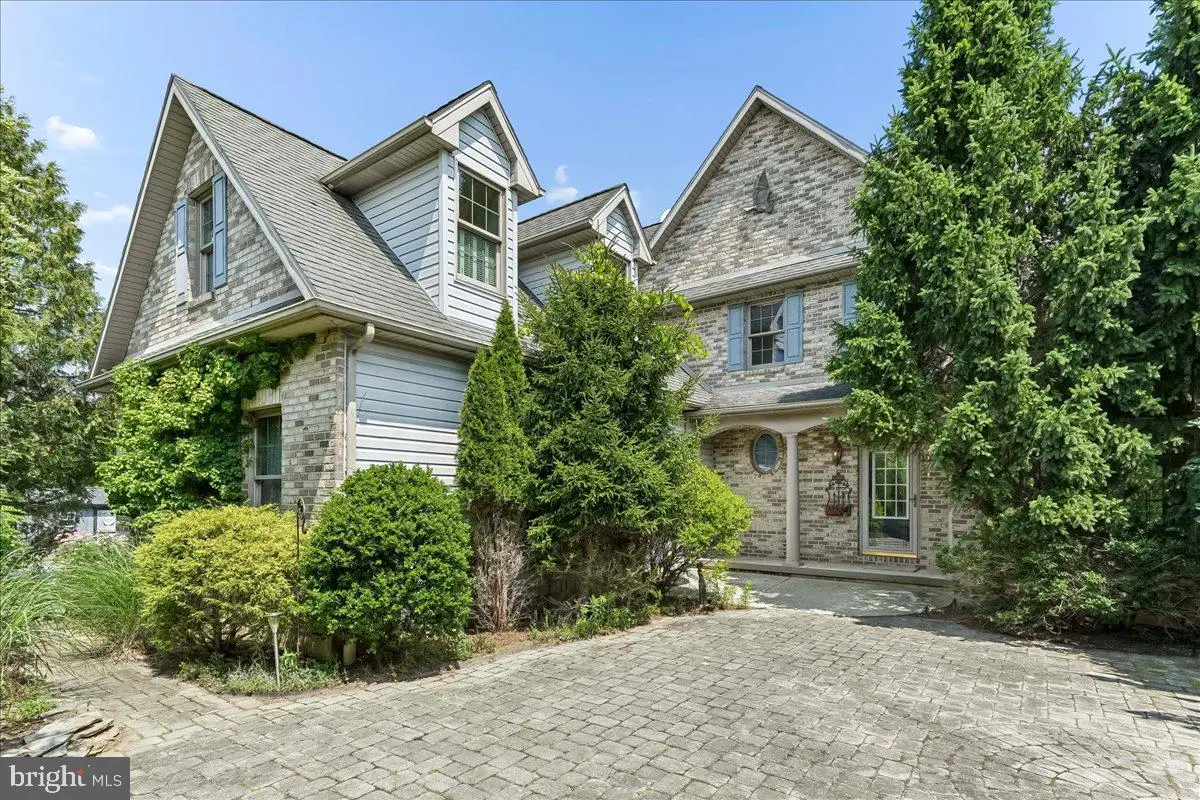 8247 Hensingersville Rd, Alburtis, PA 18011 - #1