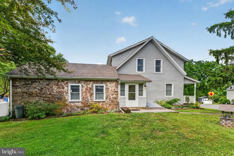 7072 Passer Rd, Coopersburg, PA 18036 - #3