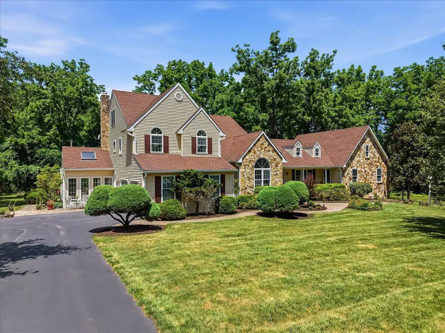 6470 Fawn Ln, Upper Saucon, PA 18034 - #2