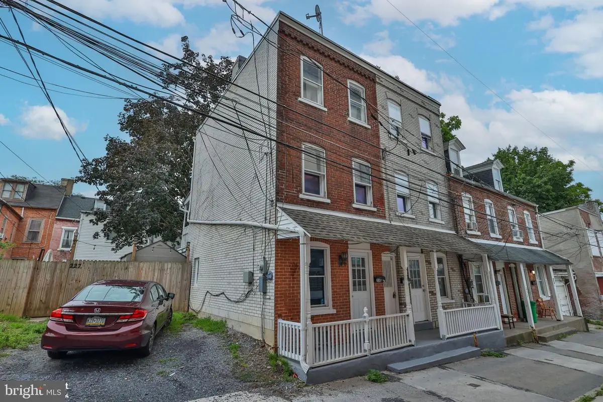 230 N Nagle St, Allentown, PA 18102 - #1