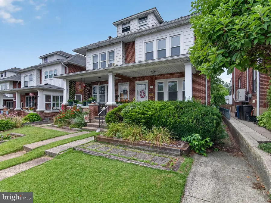121 E Elm St, Emmaus, PA 18049 - #3