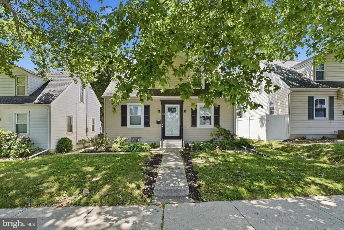 868 N Irving St, Allentown, PA 18109 - #1