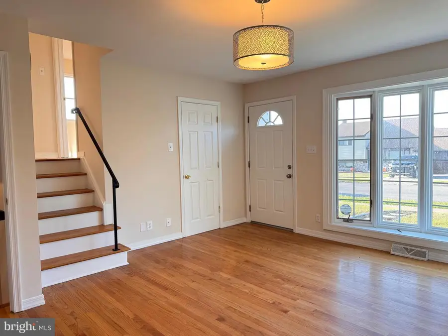 1925 Columbine Ave, Bethlehem, PA 18018 - #2