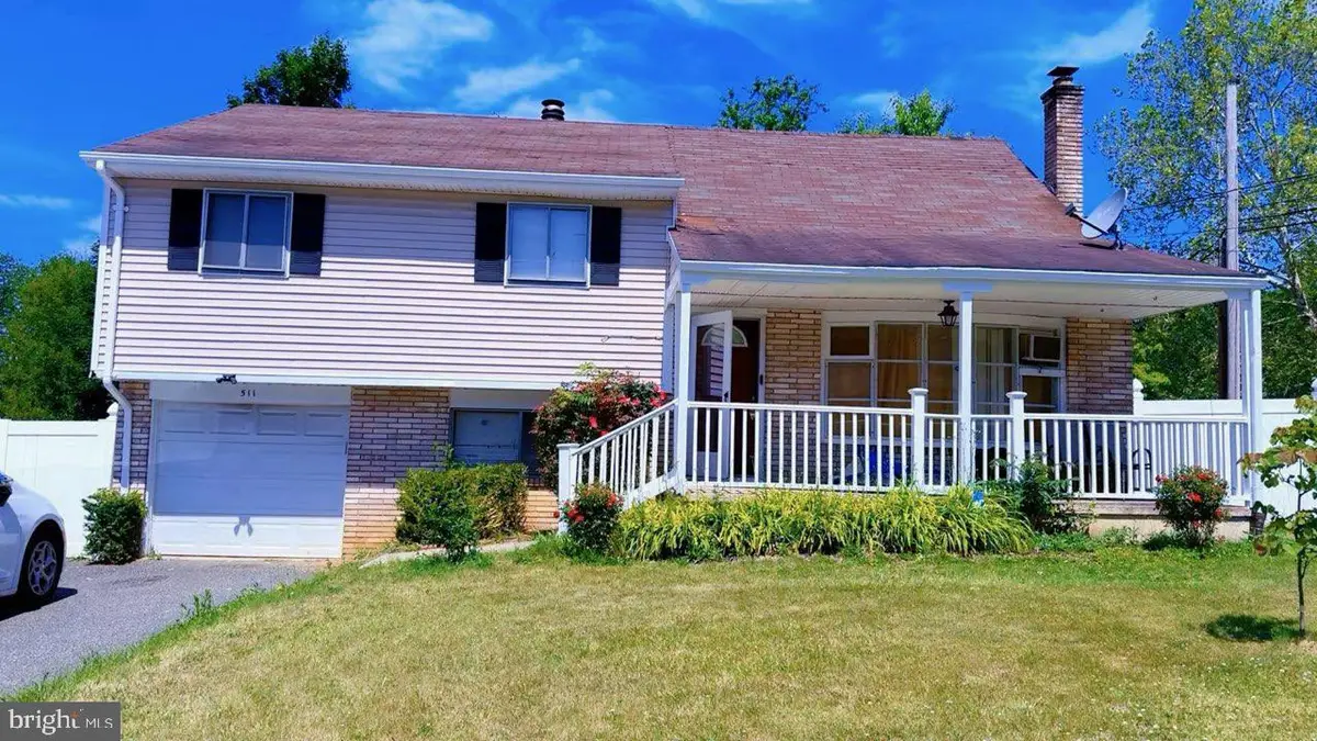 511 E Harrison St, Emmaus, PA 18049 - #1