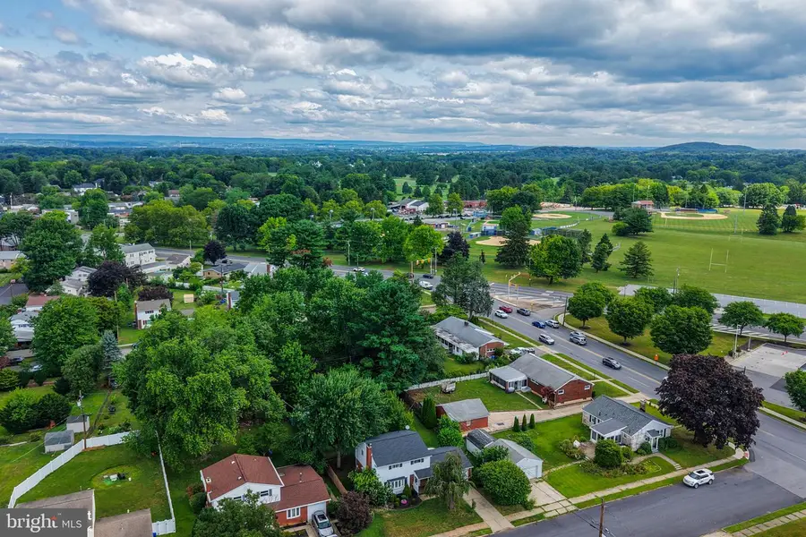 918 Bradford St, Bethlehem, PA 18018 - #3