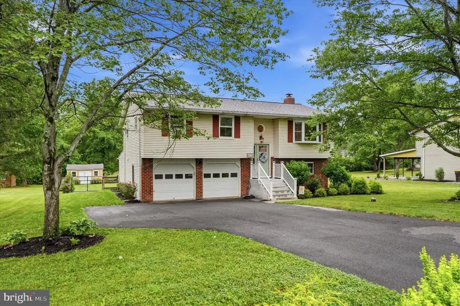 6526 Skyview Ln, Coopersburg, PA 18036 - #2