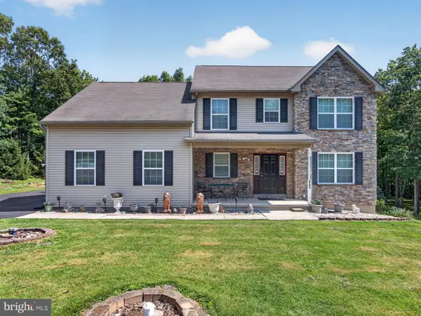 2199 Acorn Ct, SLATINGTON, PA 18080