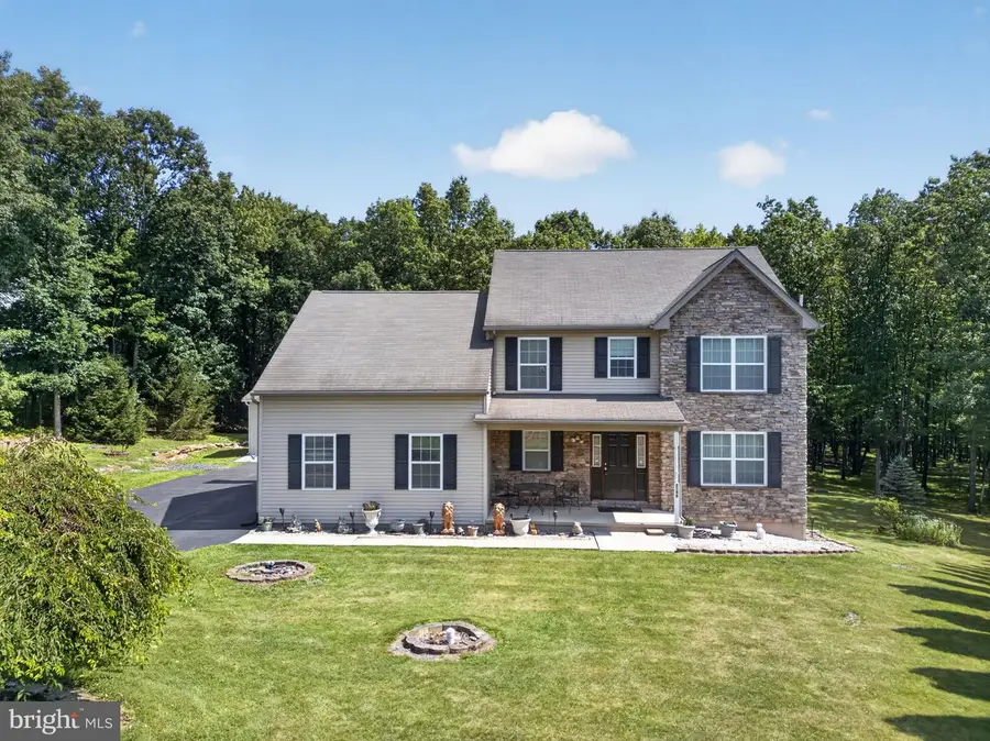 2199 Acorn Ct, Slatington, PA 18080 - #2