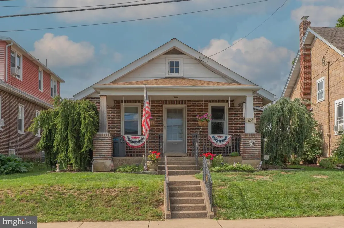 655 North St, Emmaus, PA 18049 - #1