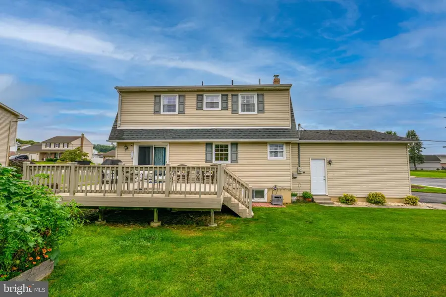 4442 Adams St, Whitehall, PA 18052 - #2