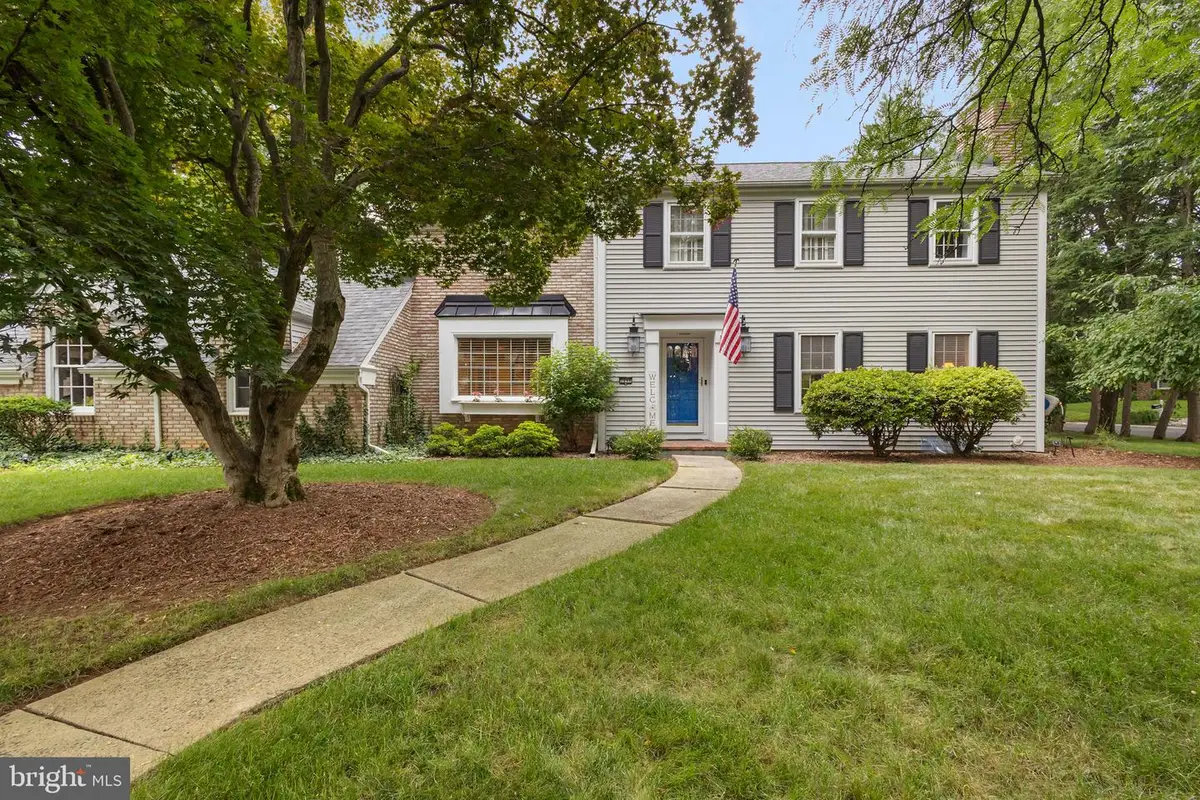 2898 Fairfield Dr, Allentown, PA 18103 - #1