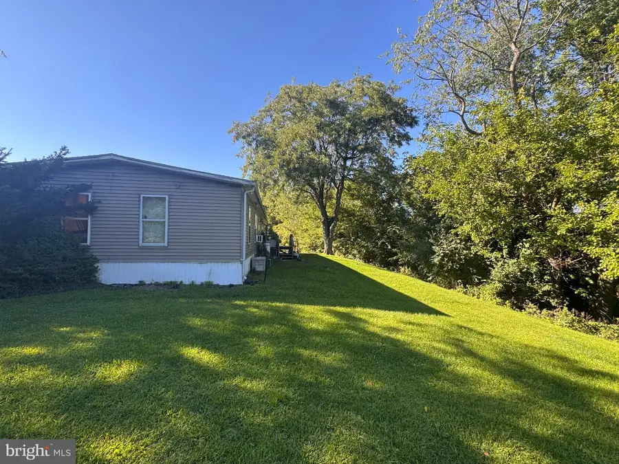 6175 Seanor Ct, Slatington, PA 18080 - #3