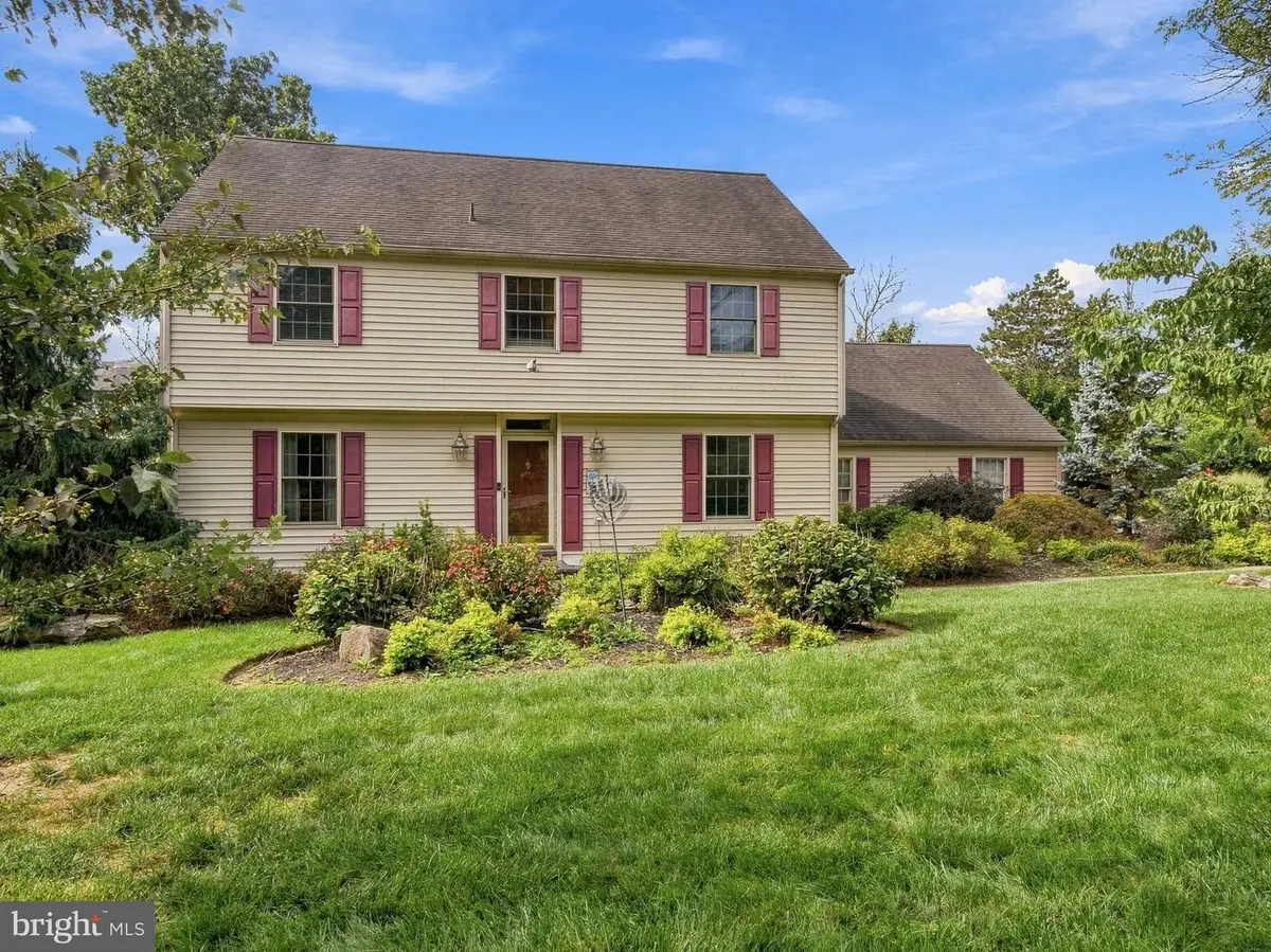 4454 Farm Dr, Allentown, PA 18104 - #1