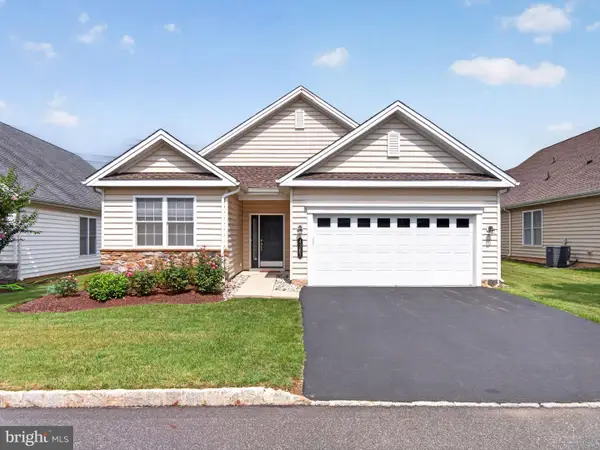 4367 Colonial Ln, CENTER VALLEY, PA 18034