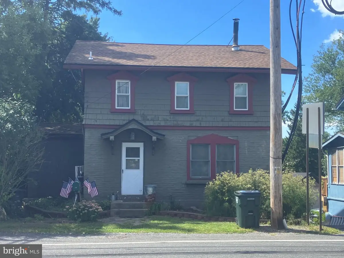 1146 Trexlertown Rd, Breinigsville, PA 18031 - #1