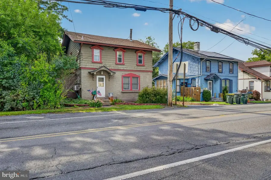 1146 Trexlertown Rd, Breinigsville, PA 18031 - #3