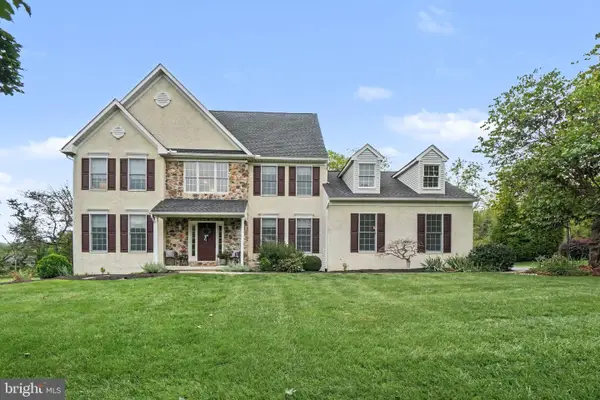 6440 Eichler Cir, COOPERSBURG, PA 18036