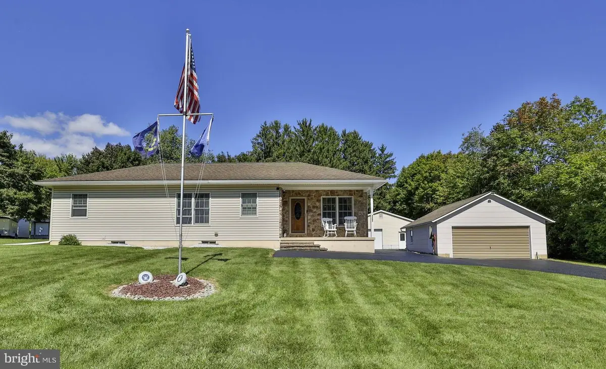 4325 Levans Rd, Orefield, PA 18069 - #1