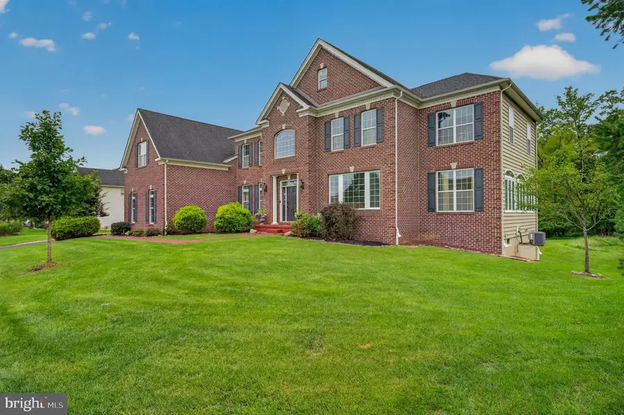 6100 Blue Belle Dr, Center Valley, PA 18034 - #2