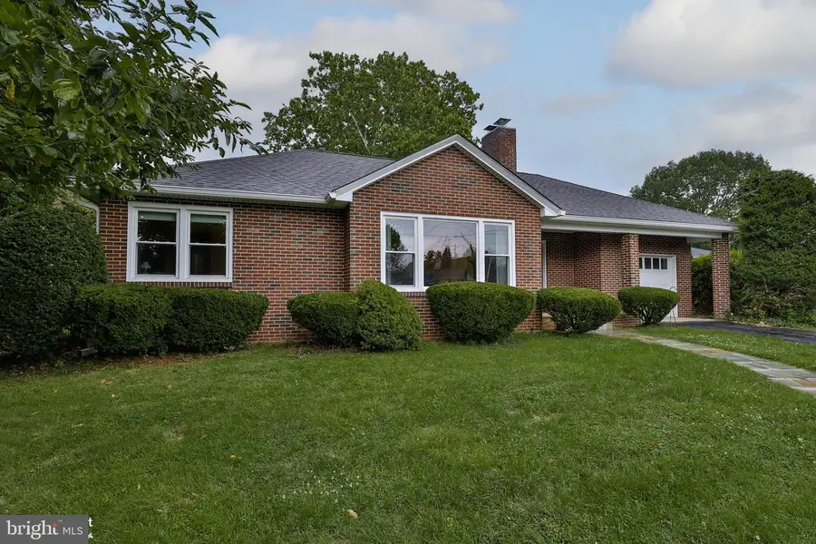 319 S Ott St, Allentown, PA 18104 - #3