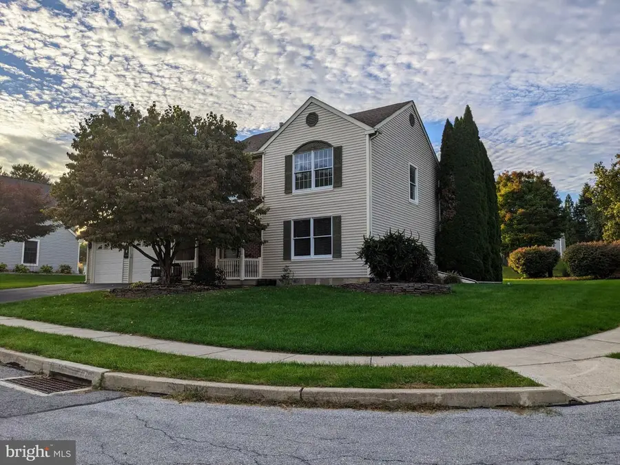 3223 Flatrock Dr, Whitehall, PA 18052 - #2