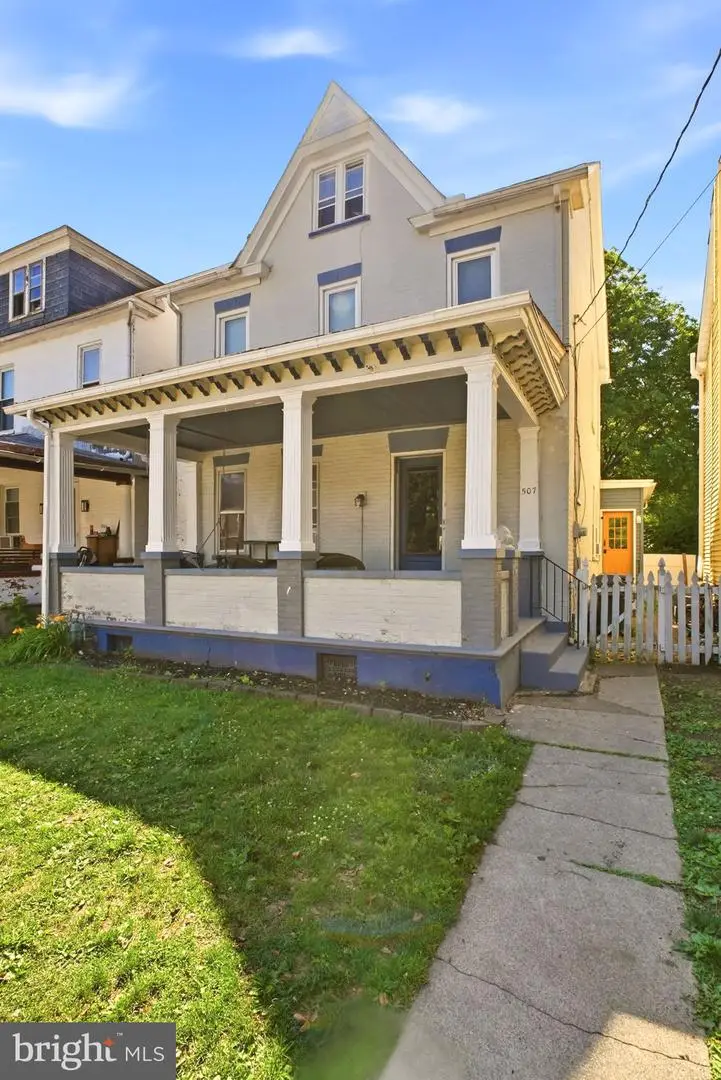 507 Walnut St, Catasauqua, PA 18032 - #3