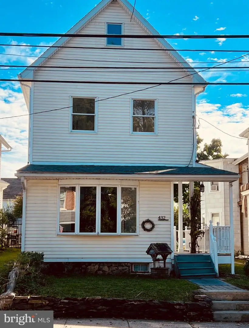 432 E Fairview St, Coopersburg, PA 18036 - #2
