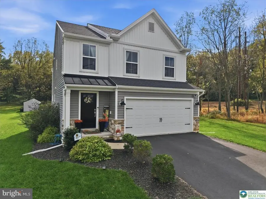 9524 Newtown Rd, Breinigsville, PA 18031 - #2