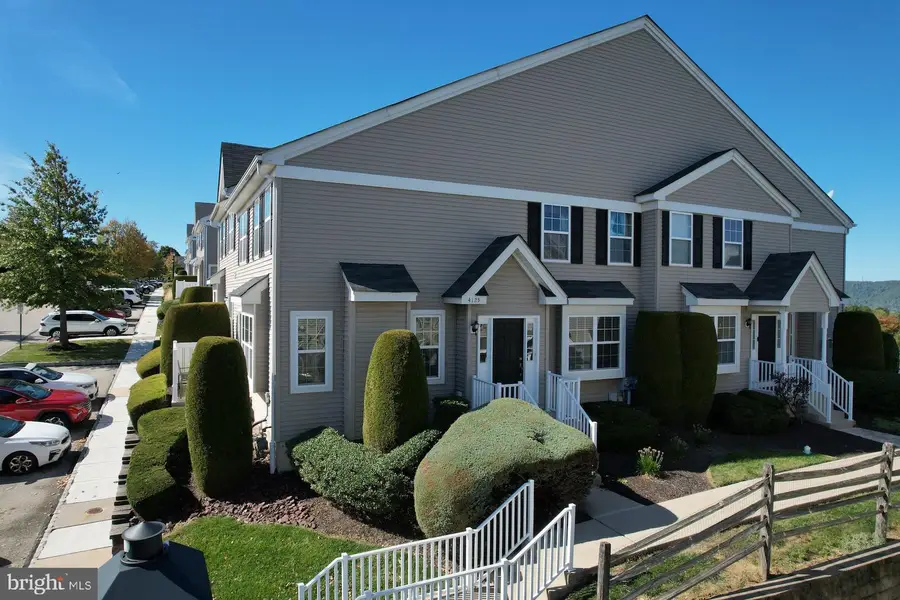 4125 Bunker Hill Dr S, Upper Saucon, PA 18036 - #2