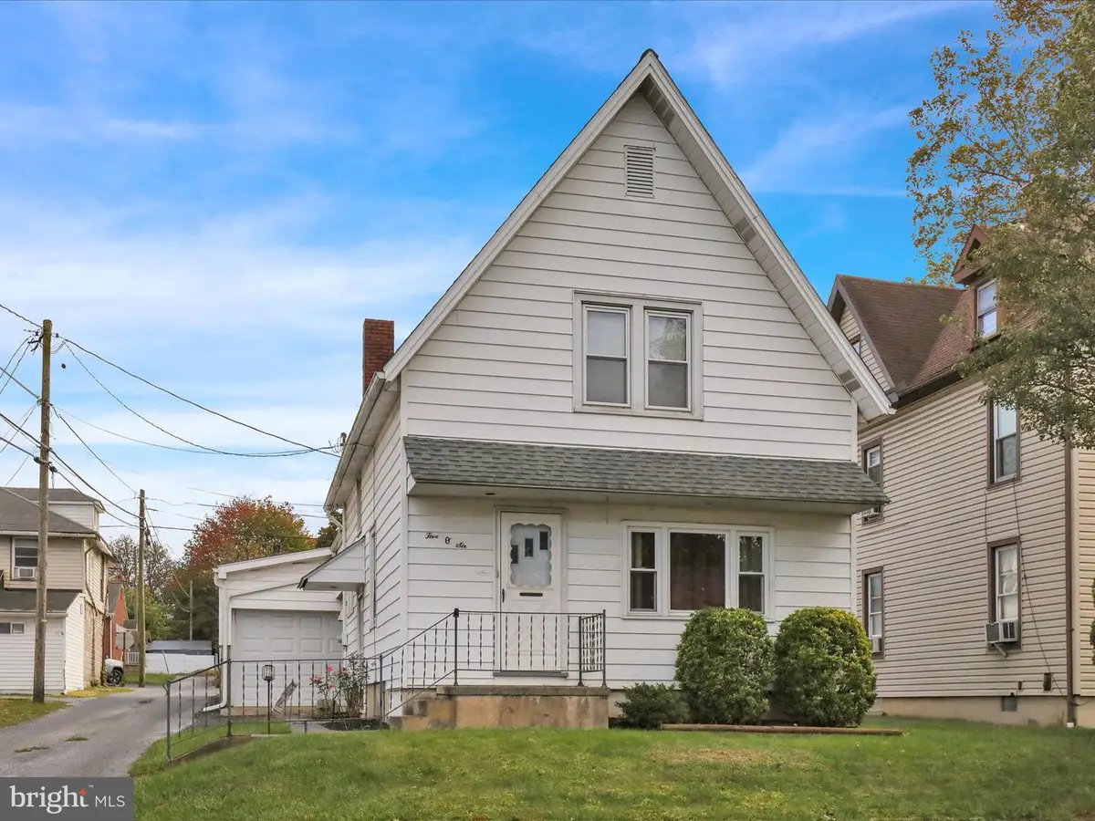506 E Walnut St, Lebanon, PA 17042 - Image #1