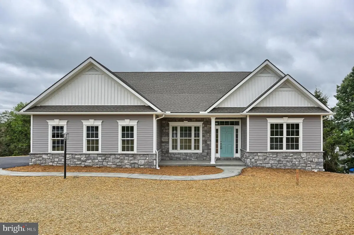 111 Starlight Lane, Lebanon, PA 17046 - Image #1